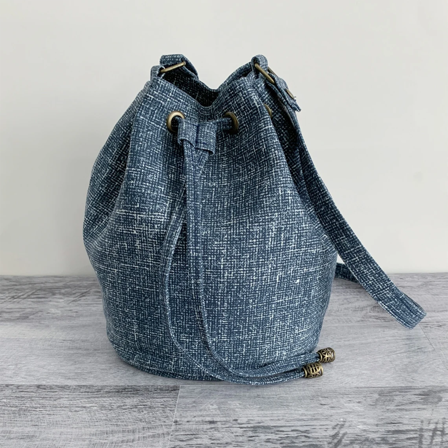 Tone Mini Standing Bucket Pouch With Metal Eyelet Drawstring Top, Reinforced Flat Base And Divided Lined Inner Storage